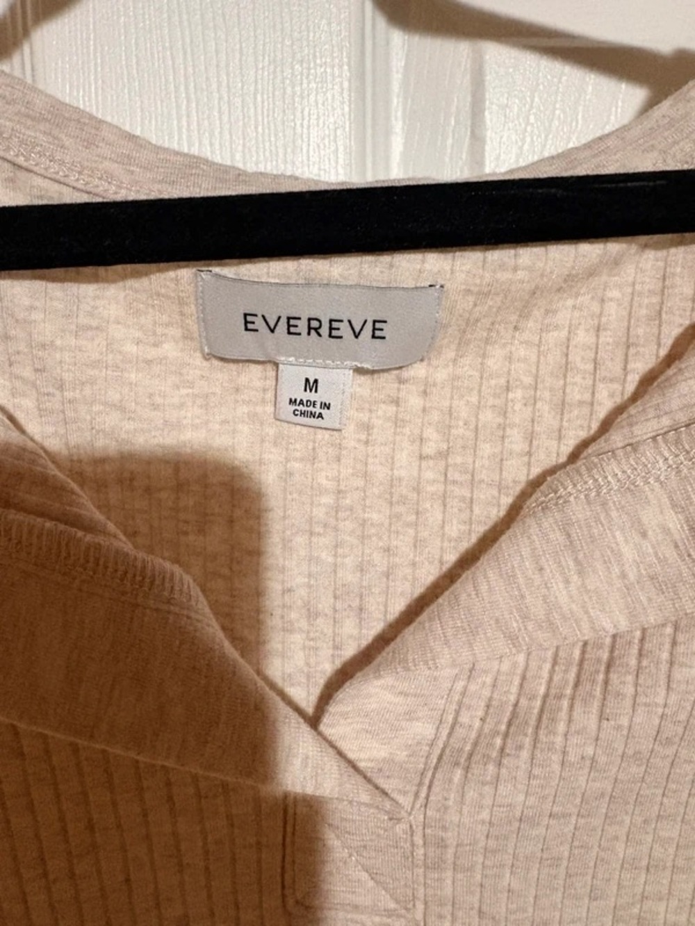 Evereve Neutral Beige Ribbed V-Neck Top - Picture 2 of 3
